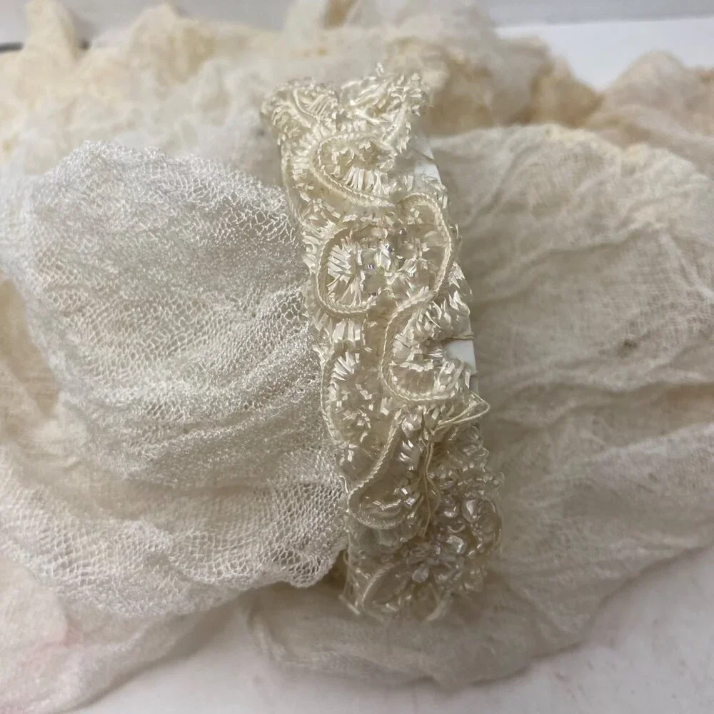 Antique Ivory Lace Christening Gauze Veil‎ Mantilla Floral Embroidery Beaded Cap